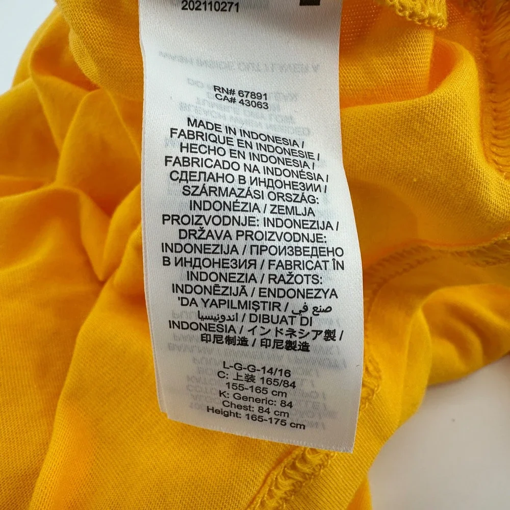 Nike Washington Commanders Youth Gold T-Shirt NFL Helmet Graphic L 14/16